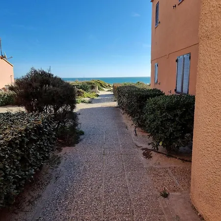 Dans Village Naturiste ルカート
